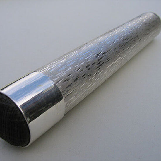 Tuba na Cygaro. Praca na prywatne zamówienie z 2008 roku. Wykonana ze srebra i czarnego dębu.